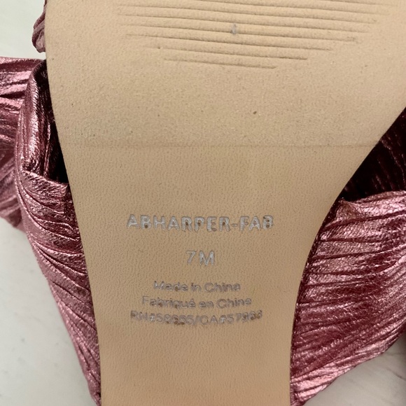 NWOT Shoes - Picture 7 of 7